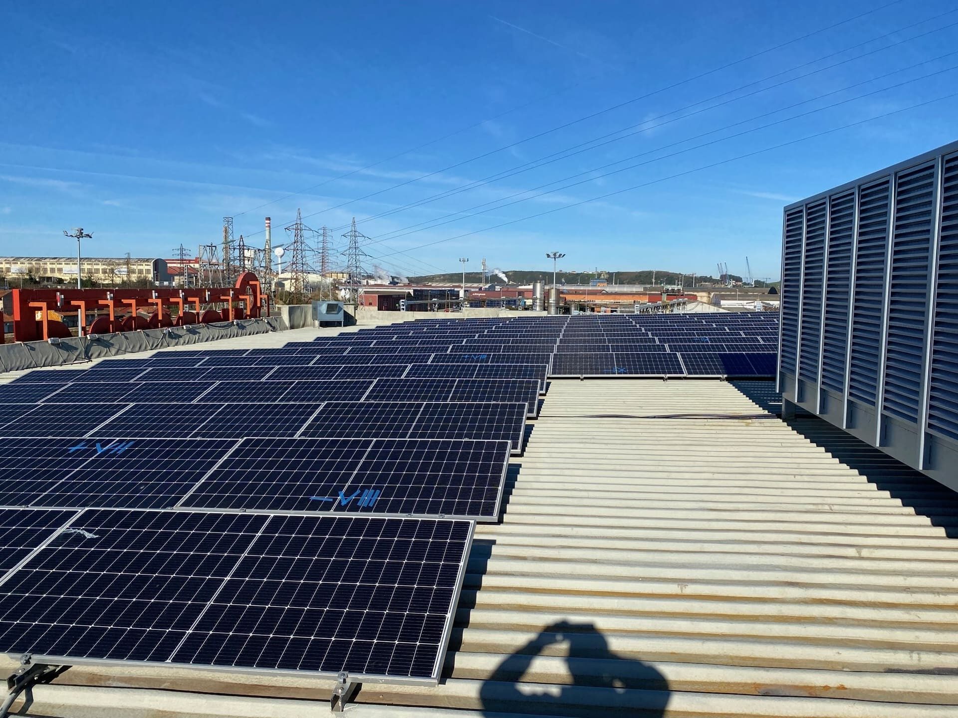 Instalación Solar Fotovoltaica en Supercash Avilés